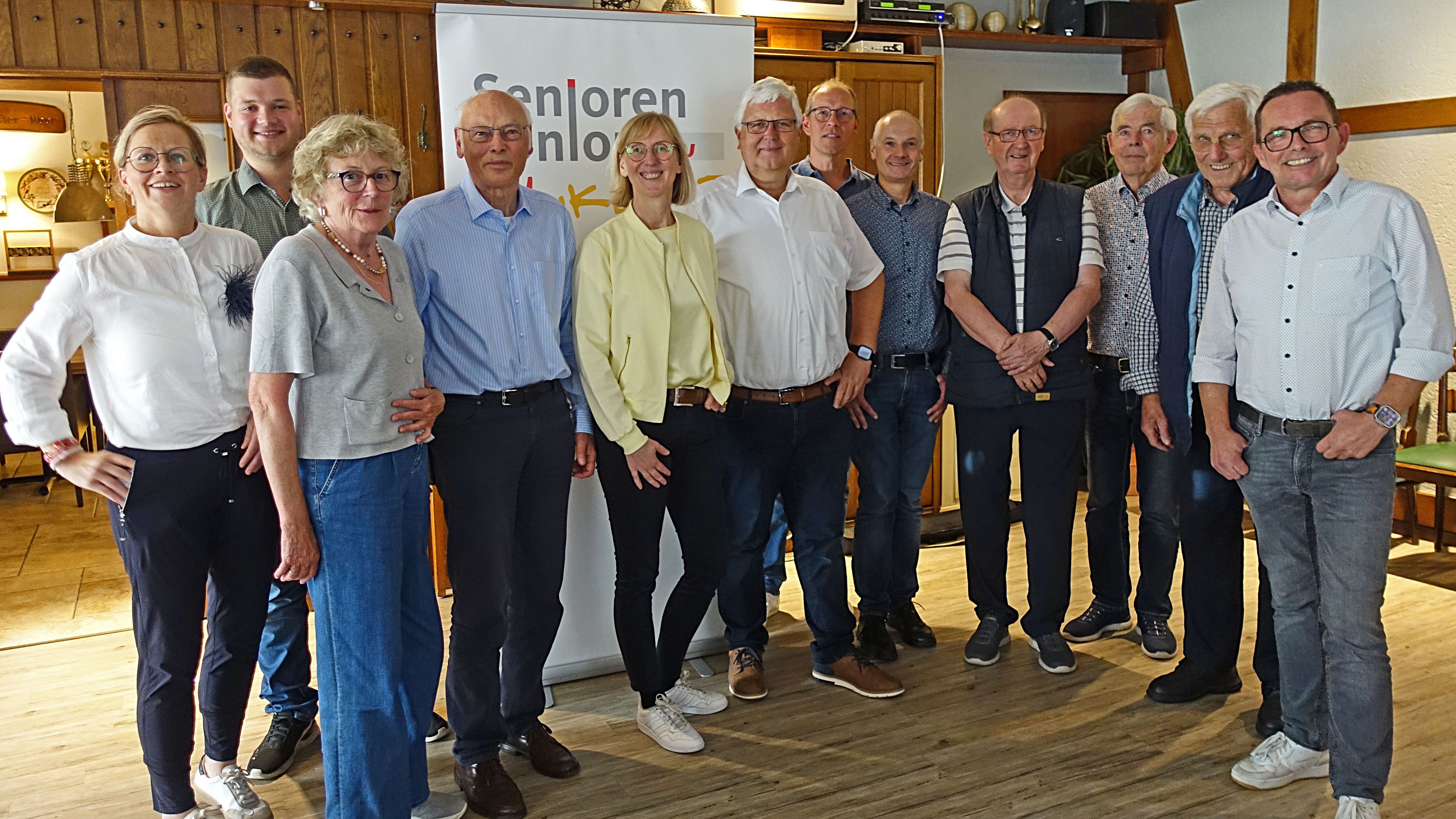 v. links: Martina Heimann, Paul Eveslage, Waltraud Putthoff-Posledni, Hans Hoymann, Petra Stromann, Robert Bl�mer, Florian Klante, Wulf Schwarte, Hans-Werner Engel, Helmut H�ttig, Hermann Nordmann, J�rgen B�nnemeyer